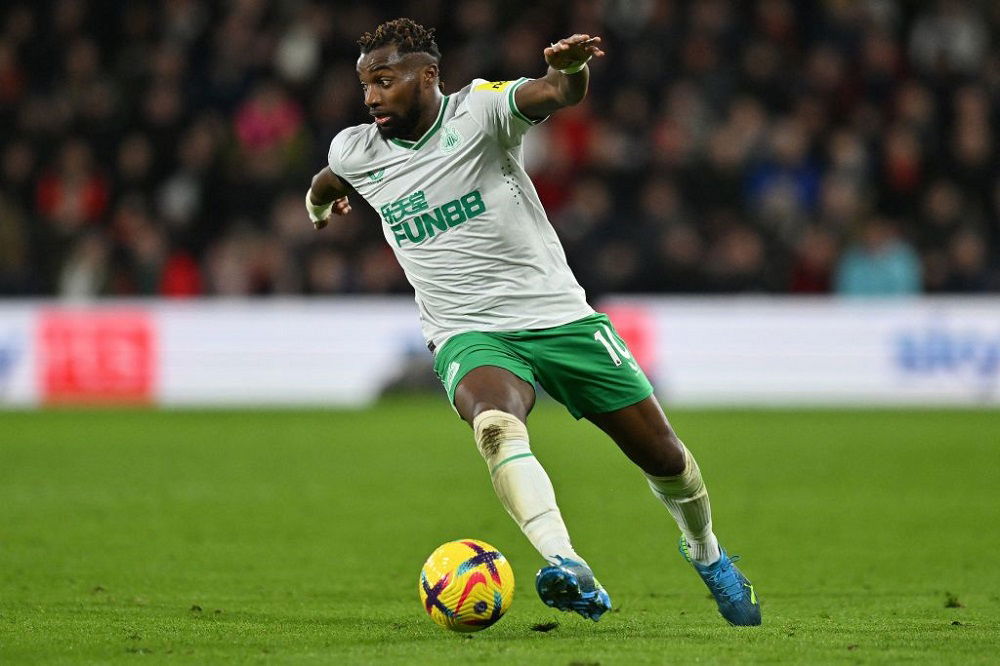 ‘Just As He Was Hitting Some Of His Old Form’ ‘Made Of Glass’ ‘Big Blow That!!’ Newcastle Fans React To Devastating Injury Setback