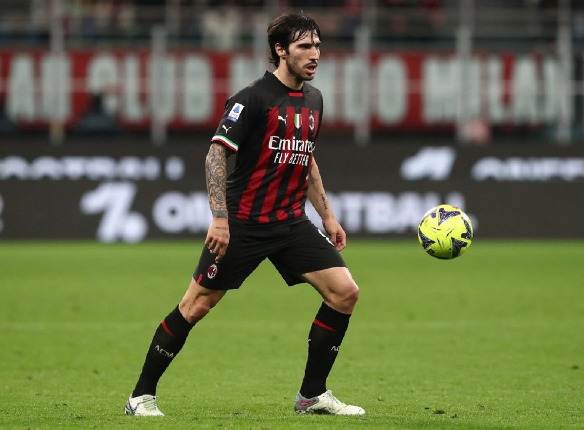 REPORT: Newcastle United Linked With Move For AC Milan 14-Cap Midfielder