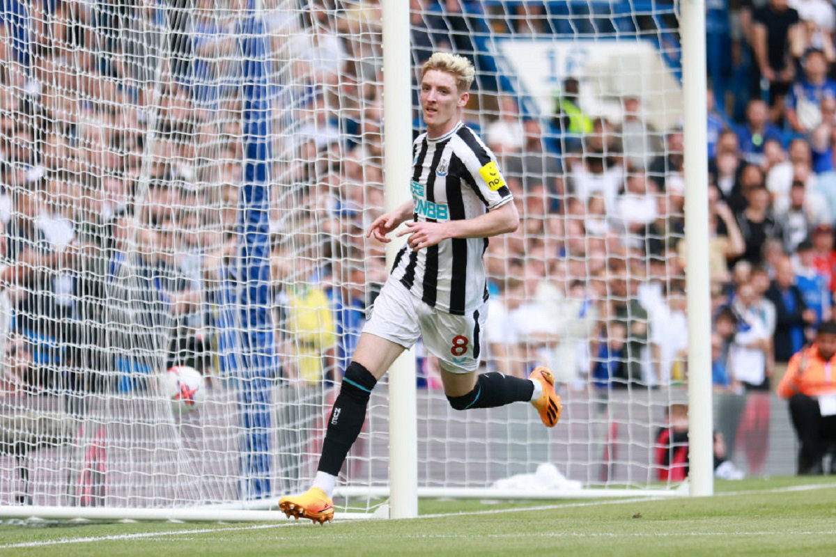 ‘Very Clever’ Premier League Defender Praises Underrated Newcastle United Superstar