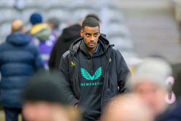 Journalist Issues Concerning Update With 14 Goal Newcastle Ace Set To Miss 5 Matches (Including Arsenal Clash)