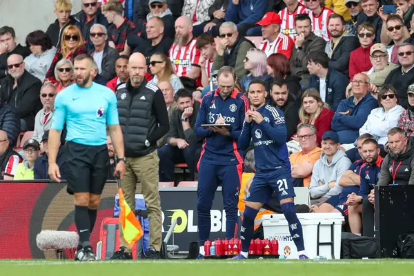 Newcastle Tipped To Snub Approach For Man United Flop Who Is “Too Lightweight For The Premier League”