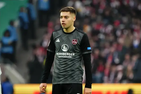 Sky Journalist Reveals “Talks Are Ongoing” As Newcastle Battle Chelsea And Villa For £19M Rated Teenage Sensation
