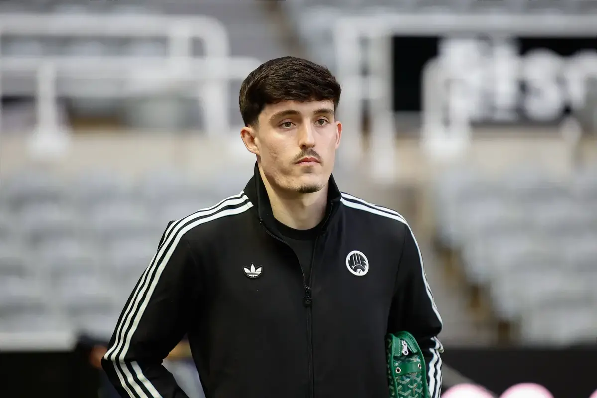 Newcastle United Star Stays Silent On His Future Amid Claims Contract Talks Have Been Put On Hold