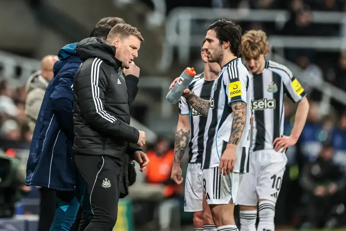 Newcastle Sign £40M Goalkeeper, A £51M Rated Man Utd Target And A New No.9:  Dream Lineup If Transfer Rumours Are True