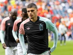 Newcastle United Table £34M Bid For Liverpool And Man Utd Transfer Target